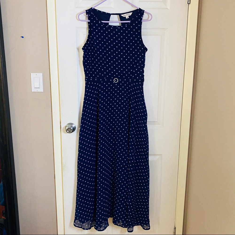 Long pretty blue/white polkadots dress (size M)